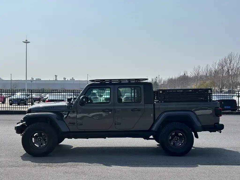 Jeep Gladiator — фото 6