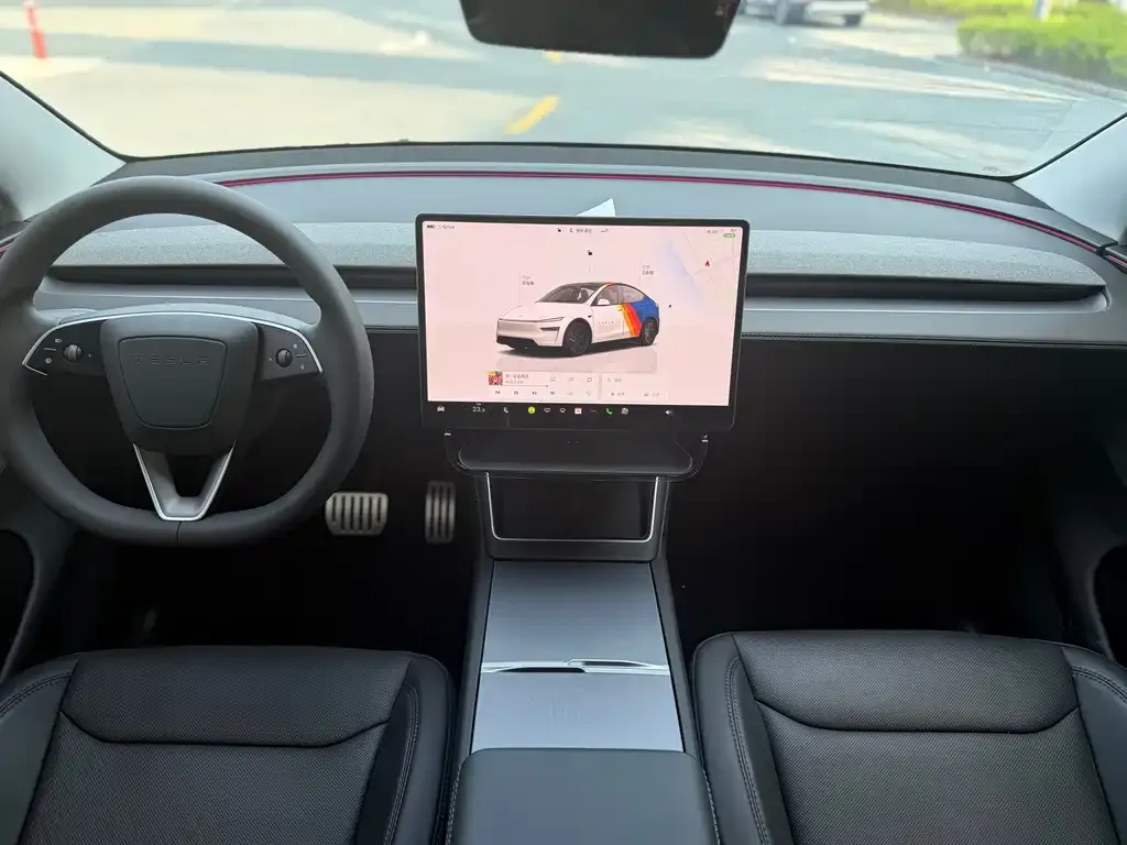 Tesla Model Y — фото 6