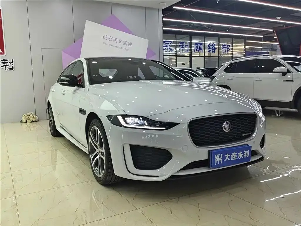 Jaguar XEL — фото 10