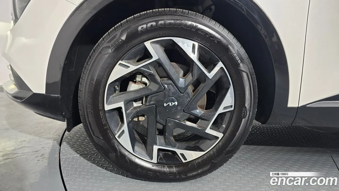 Kia Sportage — фото 10
