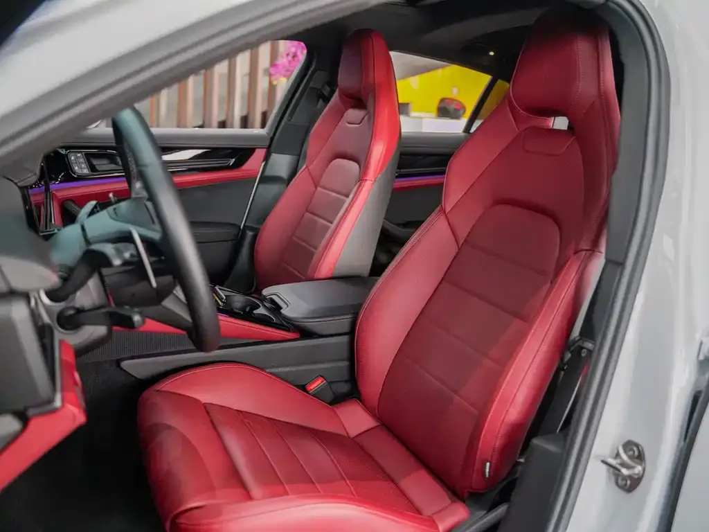 Porsche Panamera 2025 из CN, фото 4