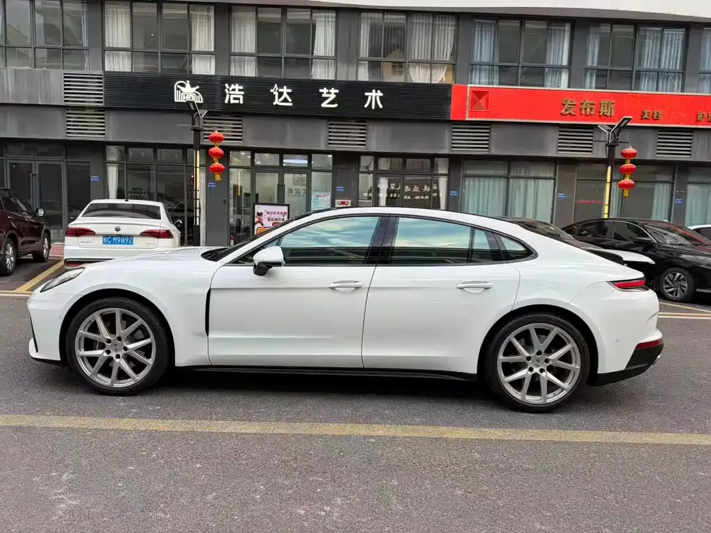 Porsche Panamera 2025 из CN, фото 5