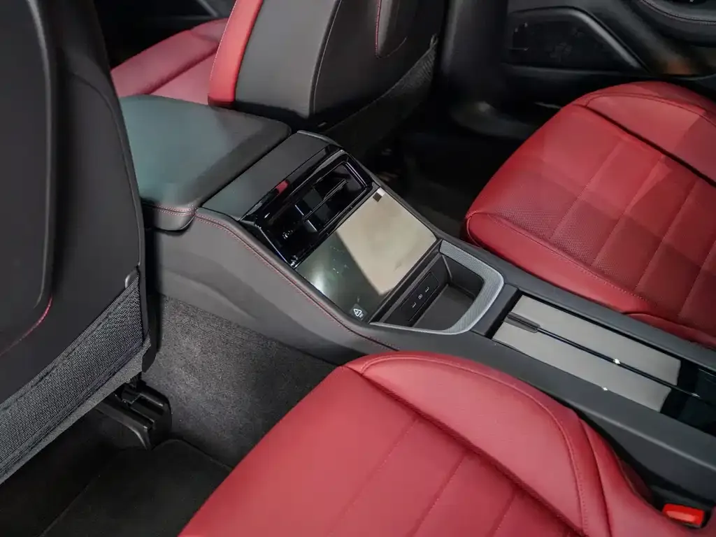Porsche Panamera 2025 из CN, фото 3