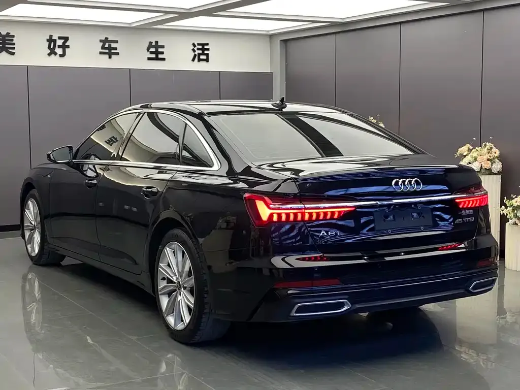 Audi A6L — фото 8