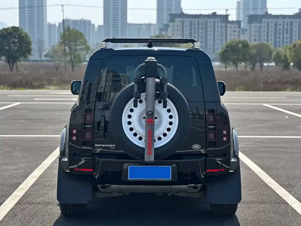 Land Rover Defender — фото 8