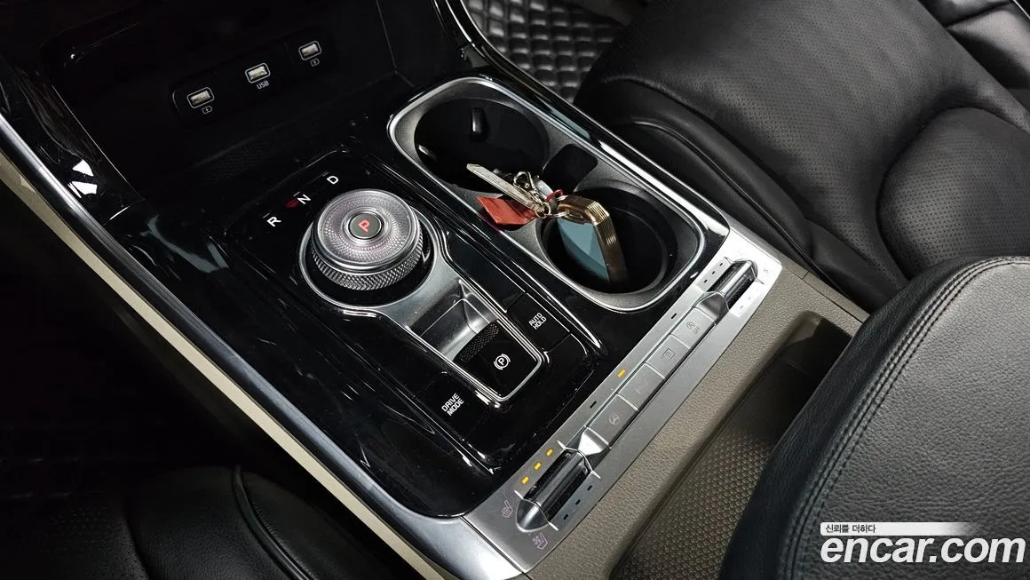 Kia Carnival — фото 10