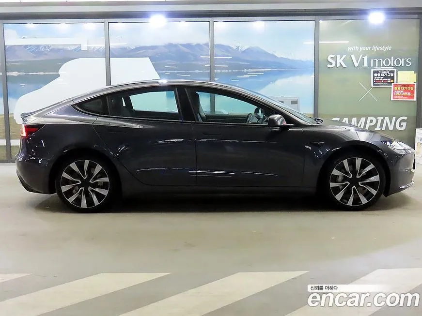 Tesla Model 3 2024 из KR, фото 2