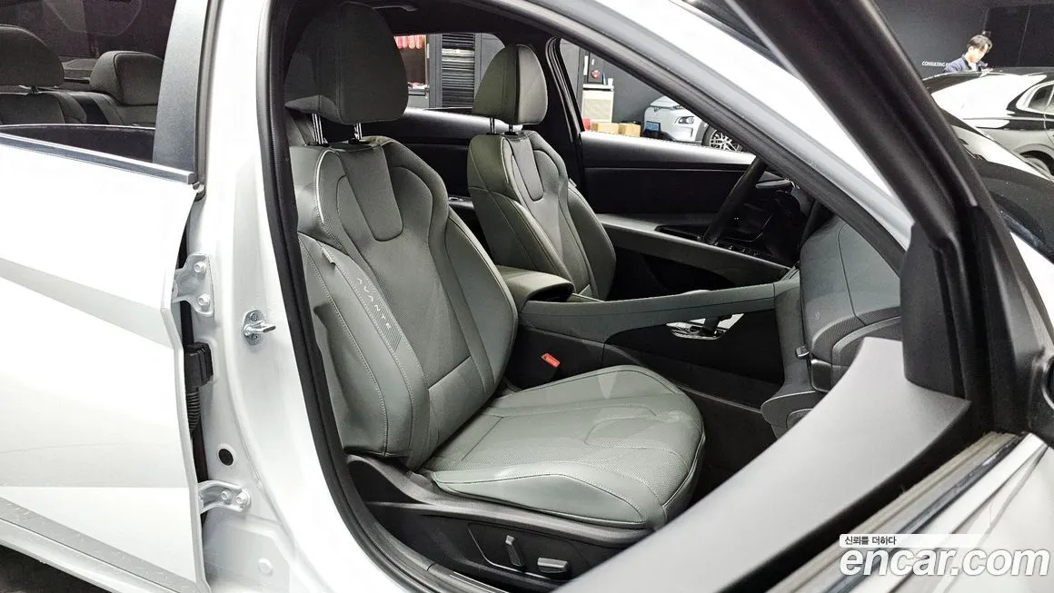 Hyundai AVANTE — фото 9