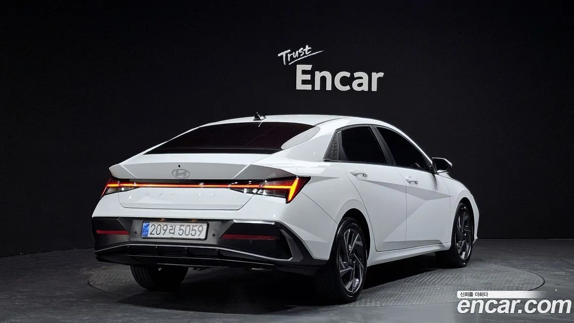 Hyundai AVANTE — фото 3