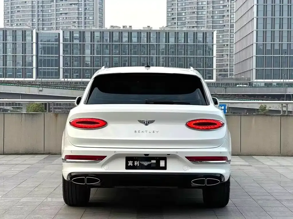 Bentley Bentayga 2021 из CN, фото 10