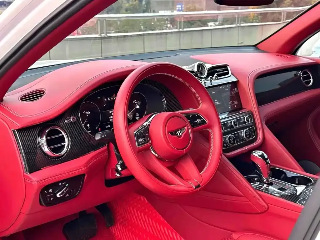 Bentley Bentayga 2021 из CN, фото 7