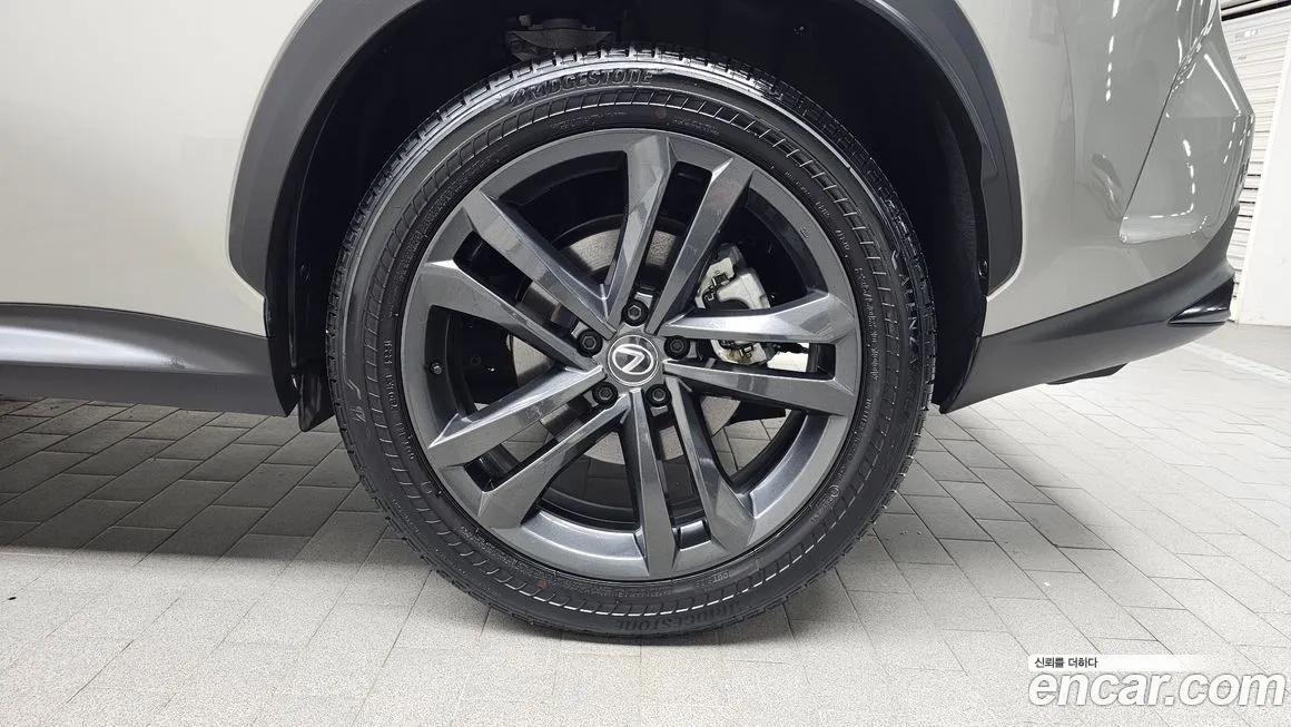 Lexus NX 2025 из KR, фото 4