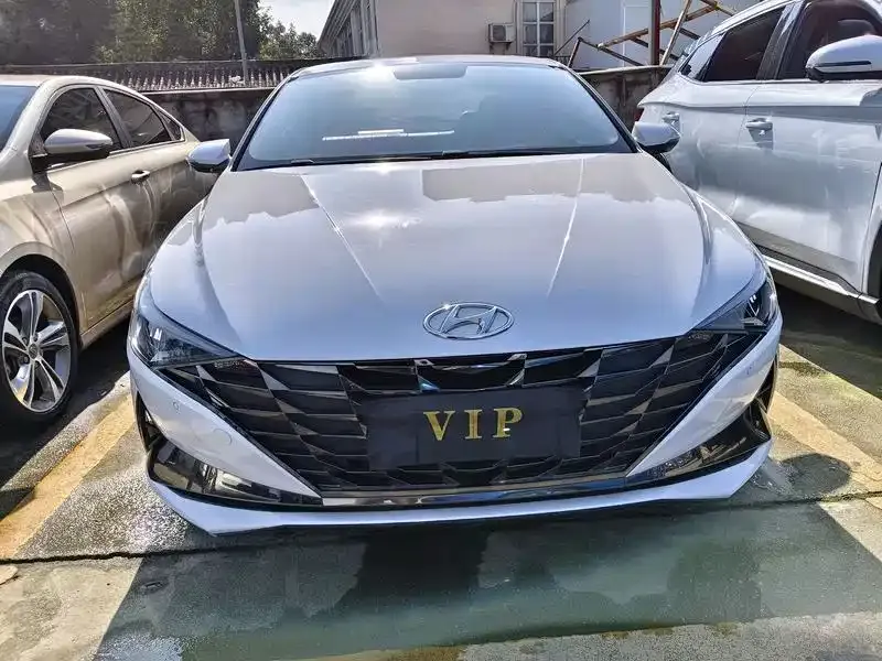 Hyundai Elantra — фото 6