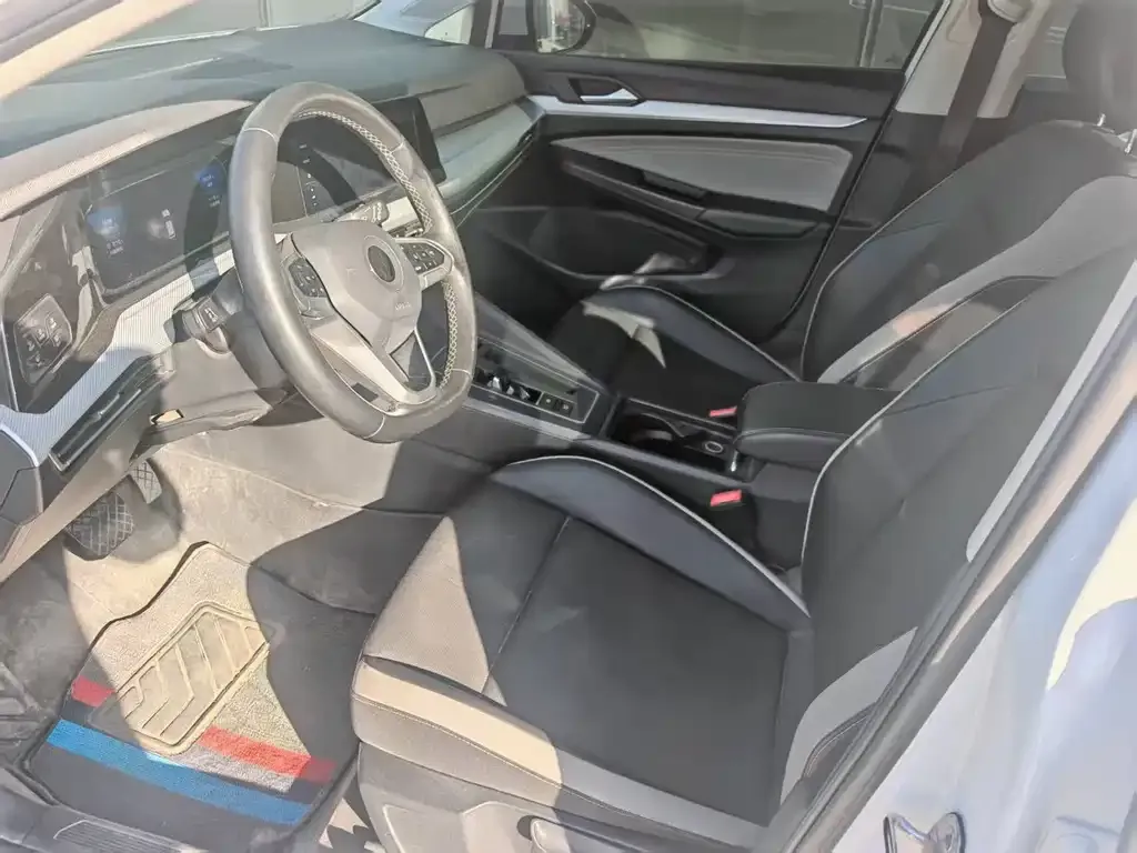Volkswagen Golf 2022 из CN, фото 3