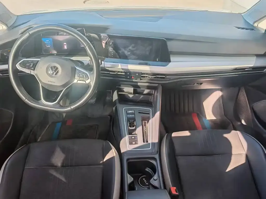 Volkswagen Golf 2022 из CN, фото 4
