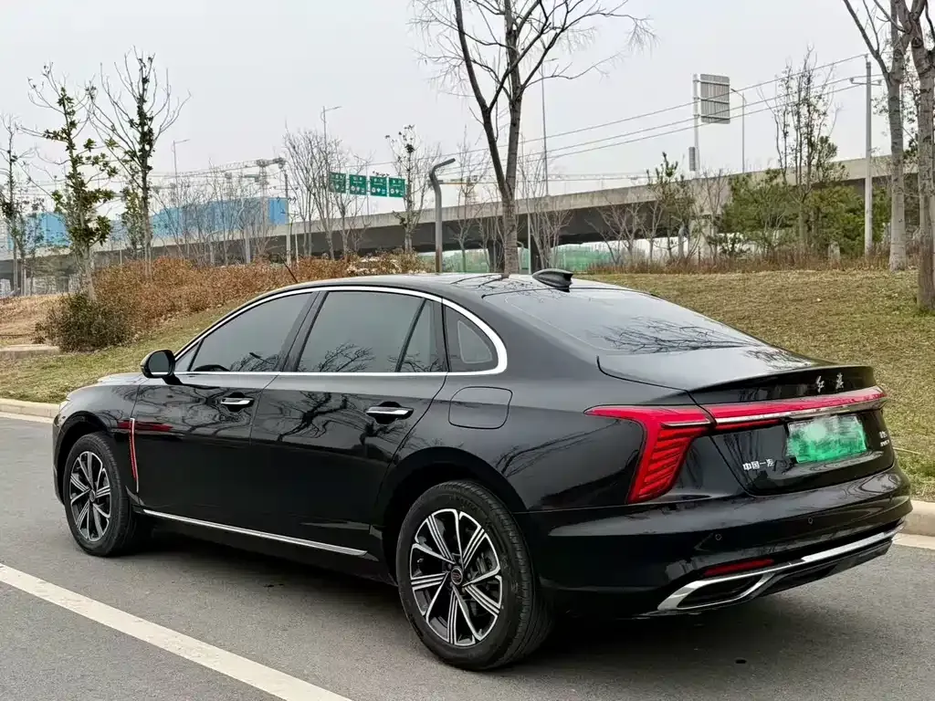 Hongqi H5 PHEV — фото 7