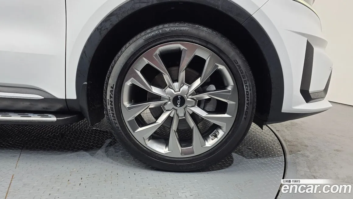 Kia Sorento — фото 6