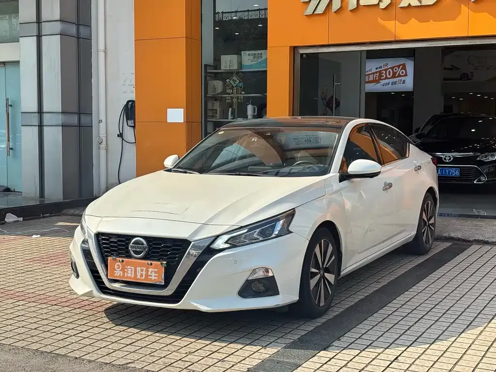 Nissan Teana