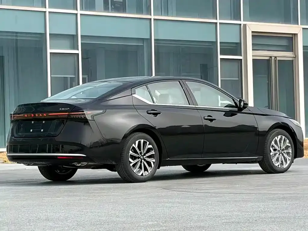 Nissan Teana — фото 10