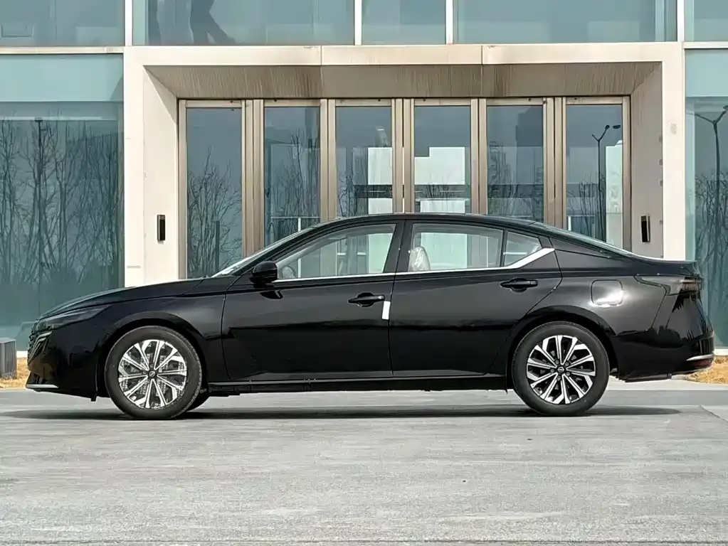 Nissan Teana — фото 3