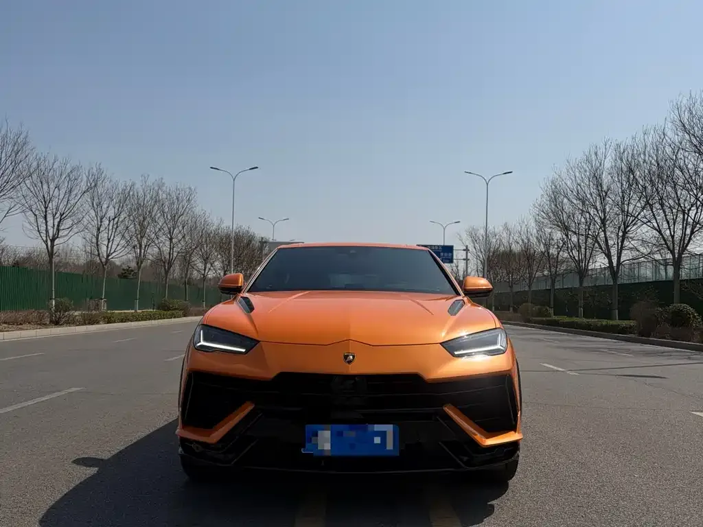 Lamborghini Urus 2023 из CN, фото 2