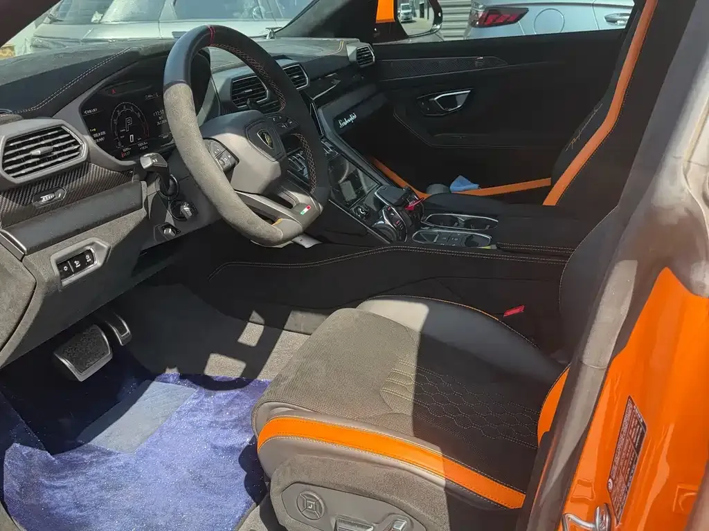 Lamborghini Urus 2023 из CN, фото 8