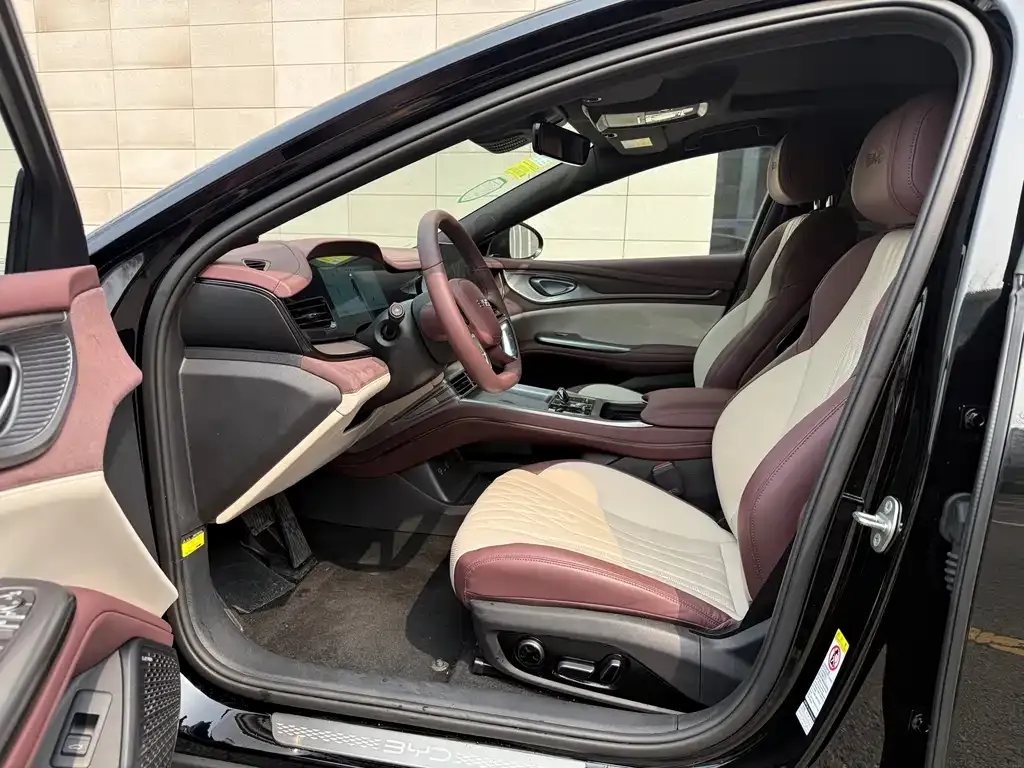 BYD Seal — фото 2