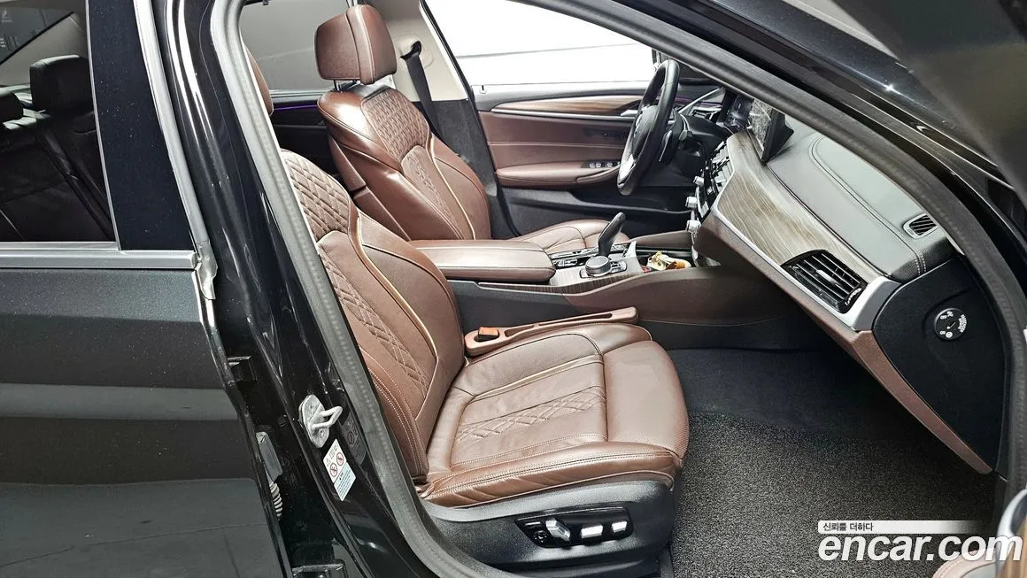 BMW 5-Series 2023 из KR, фото 10