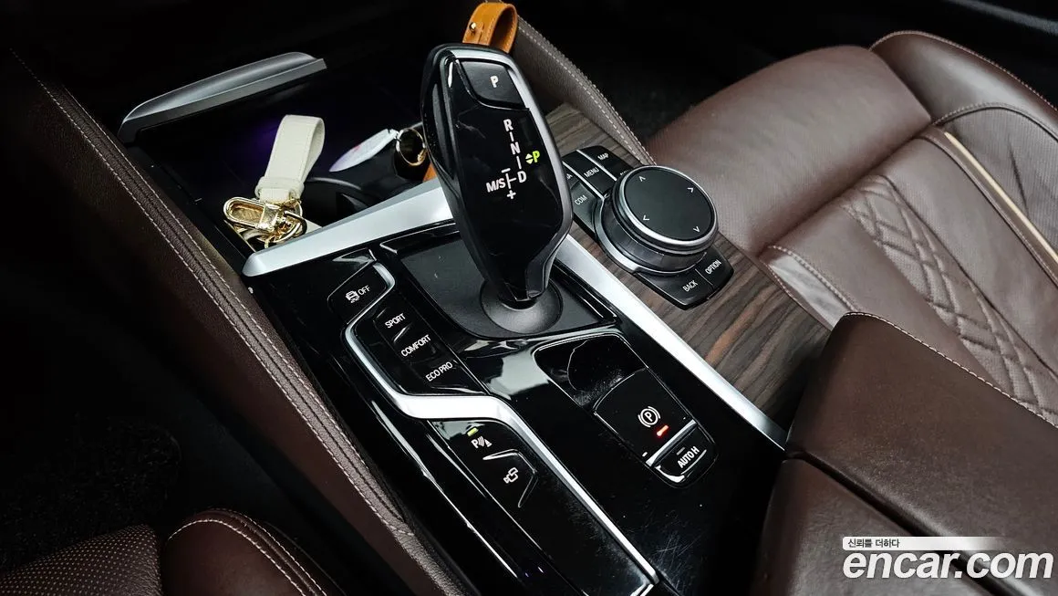 BMW 5-Series 2023 из KR, фото 8