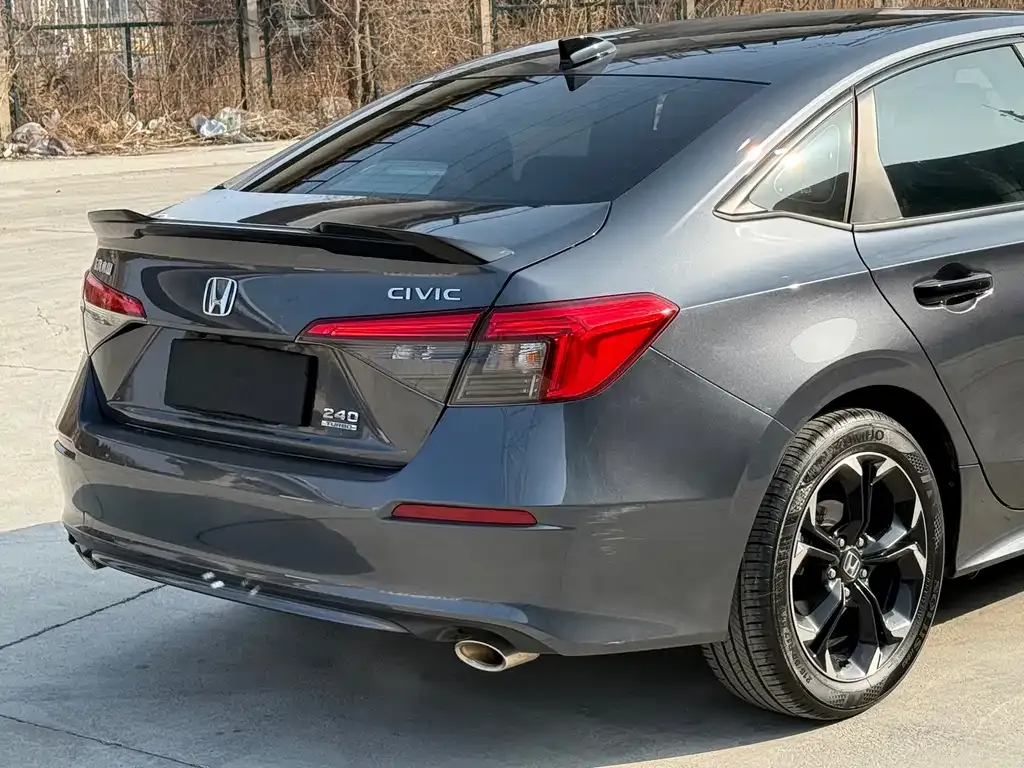 Honda Civic — фото 7