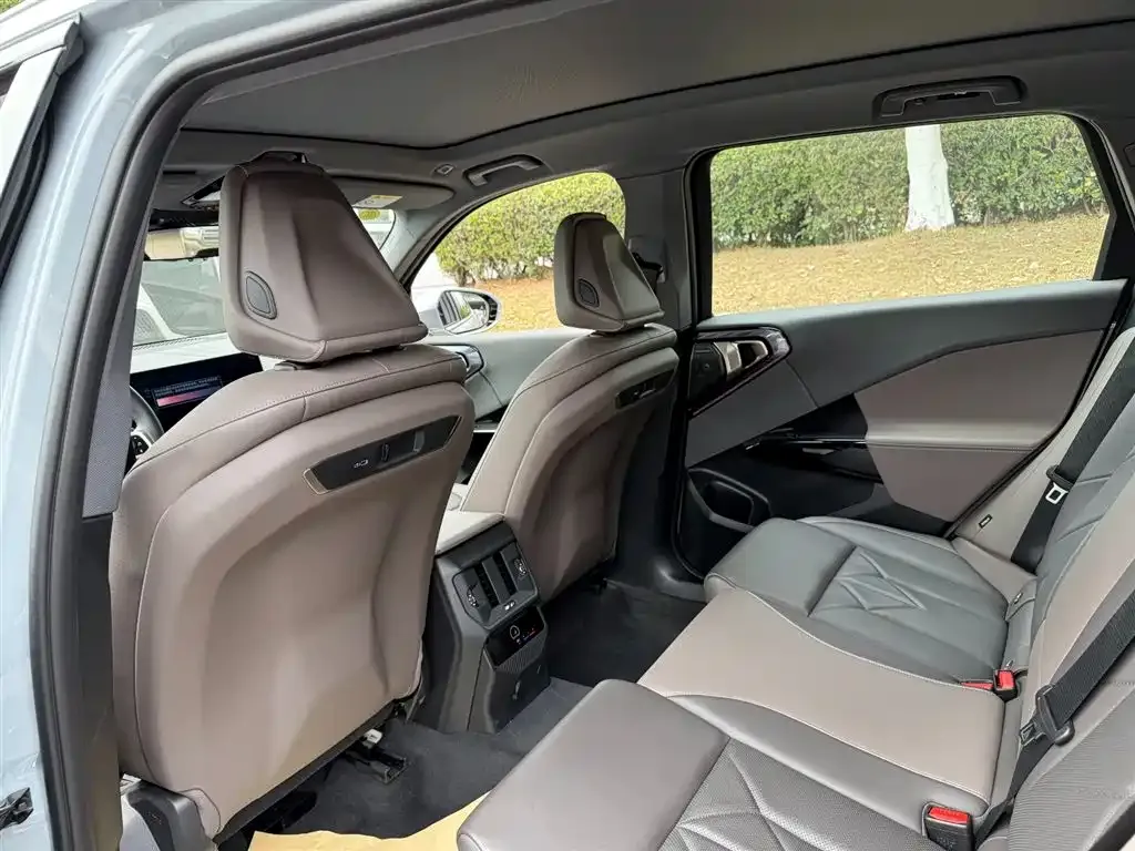 BMW X3 2025 из CN, фото 8