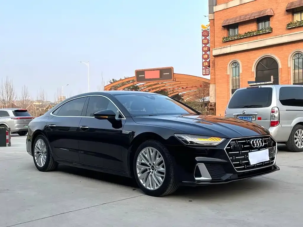 Audi A7L 2023 из CN, фото 3