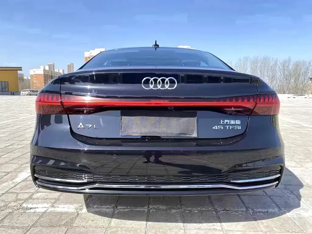 Audi A7L 2023 из CN, фото 7