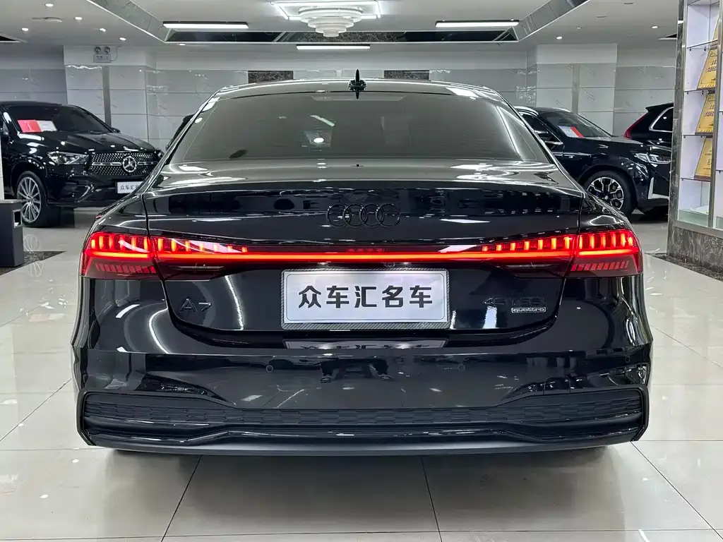 Audi A7L — фото 7