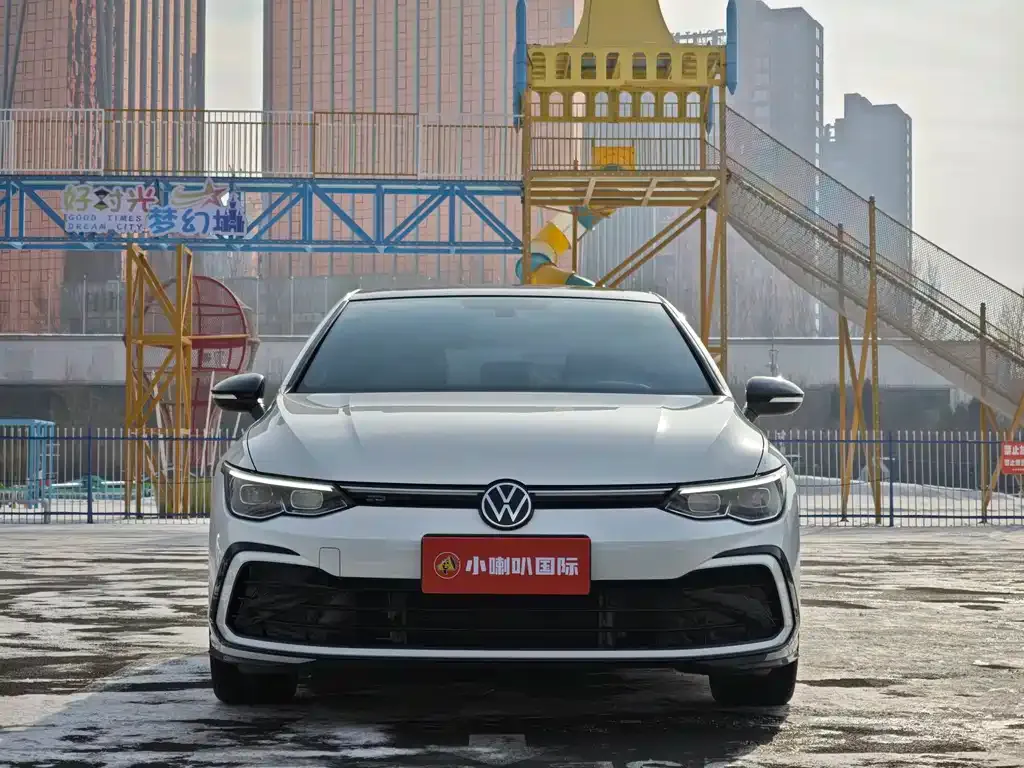 Volkswagen Golf 2023 из CN, фото 5