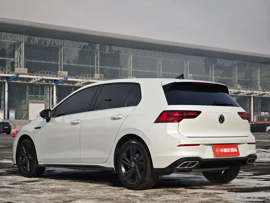 Volkswagen Golf 2023 из CN, фото 9