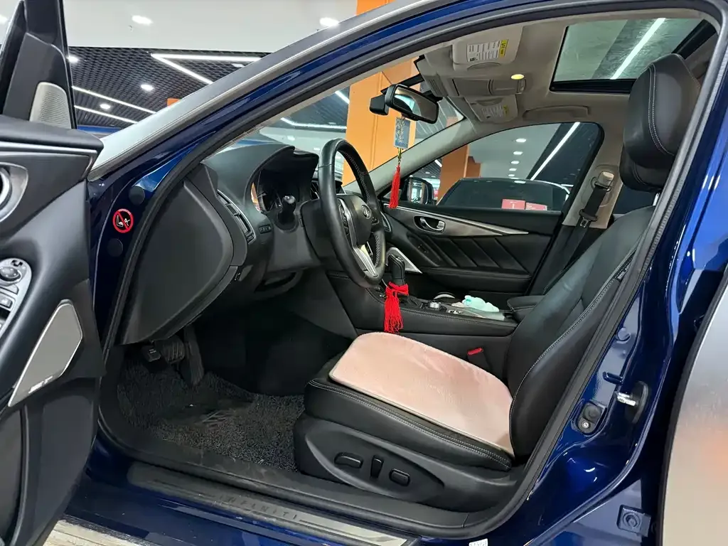 Infiniti Q50L 2022 из CN, фото 9