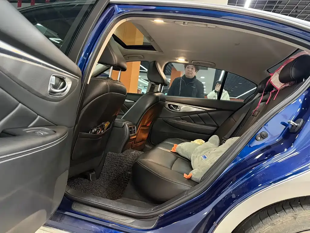 Infiniti Q50L 2022 из CN, фото 7