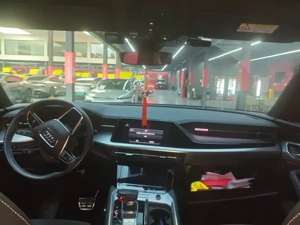 Audi Q6 2023 из CN, фото 3