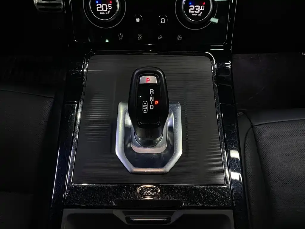 Land Rover Evoque — фото 10