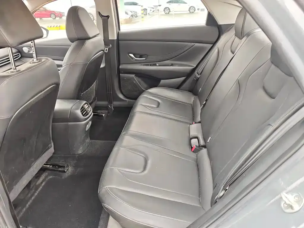 Hyundai Elantra 2022 из CN, фото 6