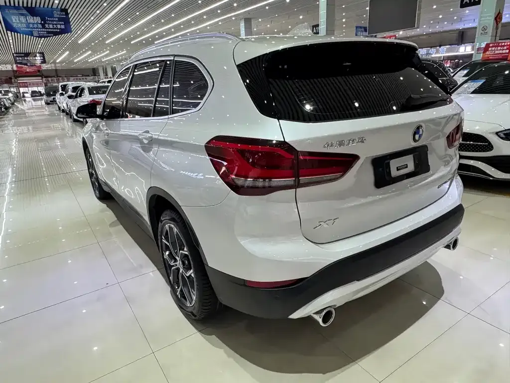 BMW X1 — фото 10