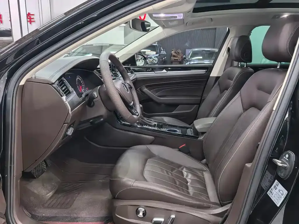 Volkswagen Phideon 2021 из CN, фото 3