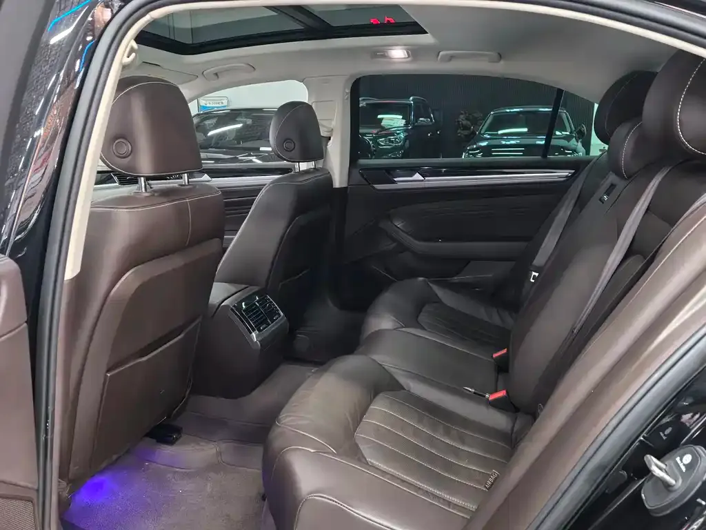 Volkswagen Phideon 2021 из CN, фото 5