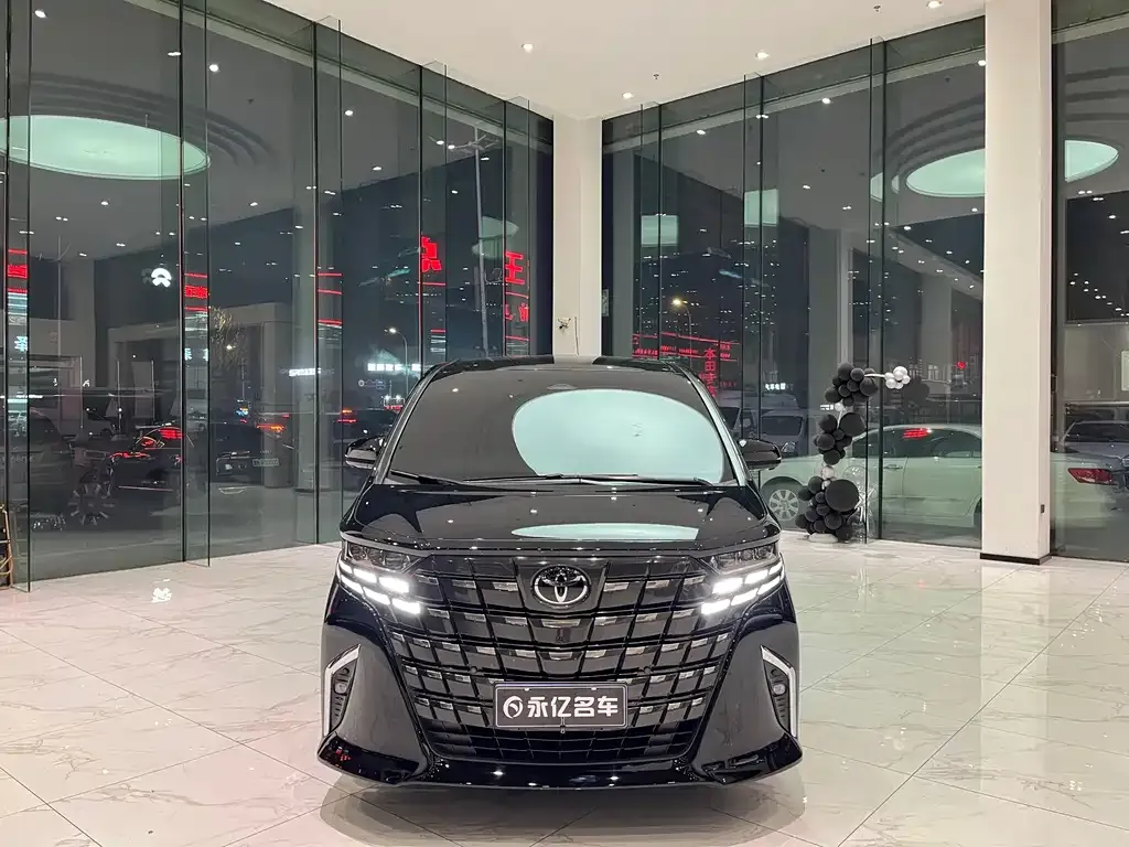 Toyota Alphard 2024 из CN, фото 1