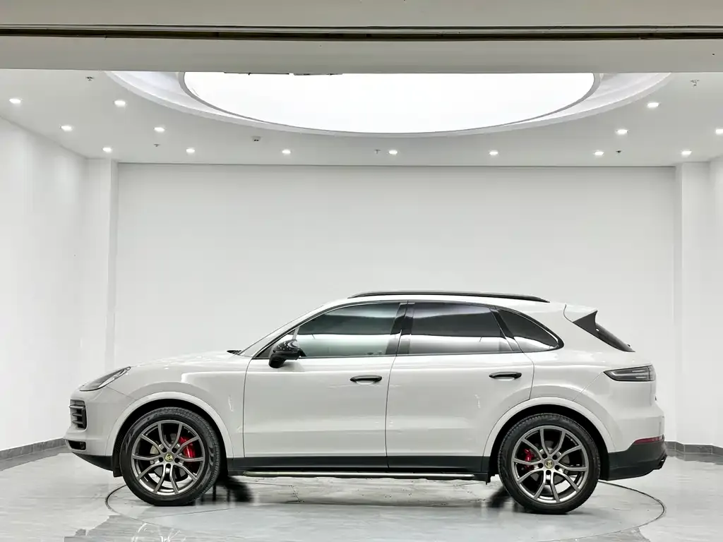 Porsche Cayenne — фото 7