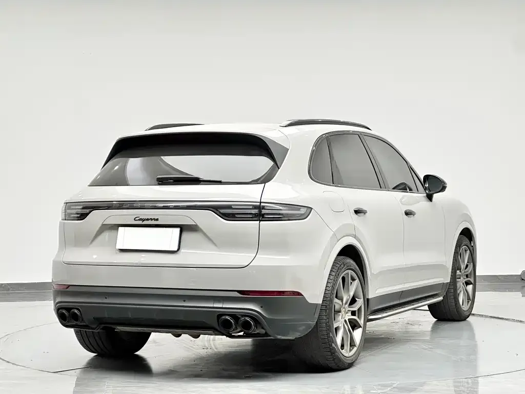 Porsche Cayenne — фото 4