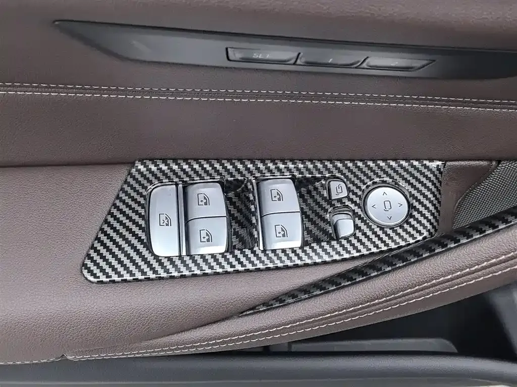 BMW 5 Series — фото 9