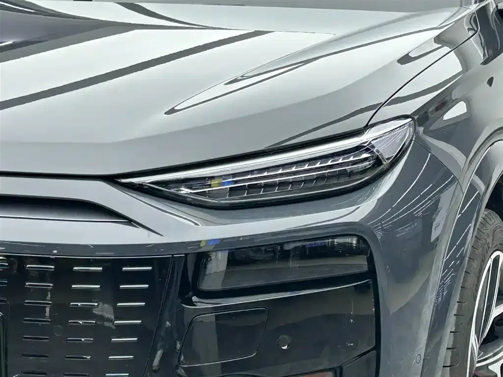 Audi Q6L e-tron 2025 из CN, фото 2