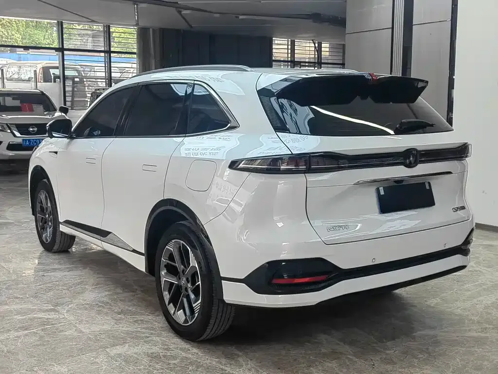 Changan CS75PLUS — фото 4